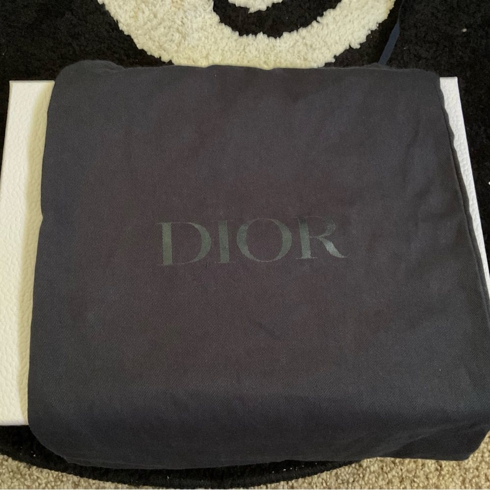 Dior men’s pouch with strap - Picture 3 of 8
